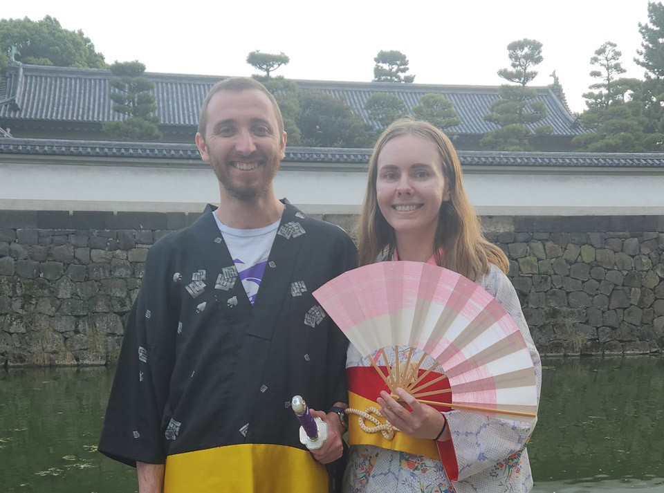 Tokyo_Free_Walking_Tour_EastGarden _ImperialPalace_KIMONO