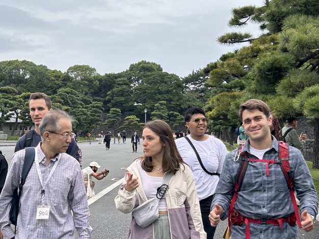 Tokyo_Free_Walking_Tour_East_Garden_ Imperial_Palace_B