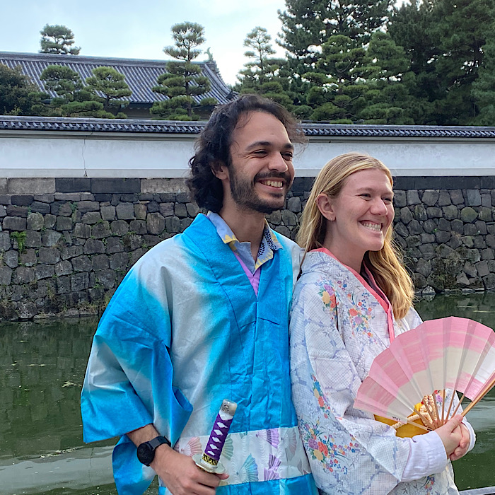 Tokyo_Free_Walking_Tour_EastGarden _ImperialPalace_KIMONO